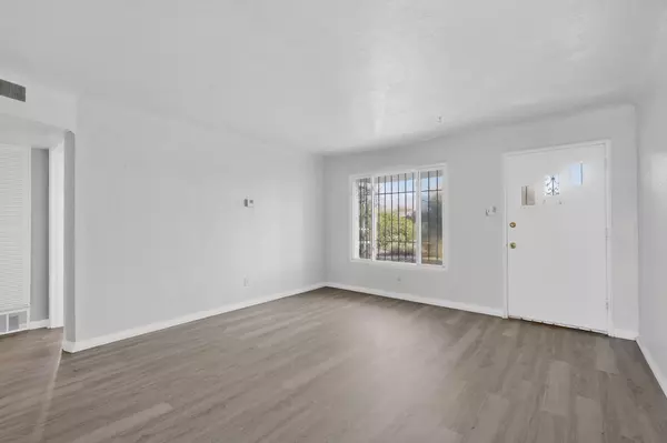 Albuquerque, NM 87108,929 Palomas DR SE