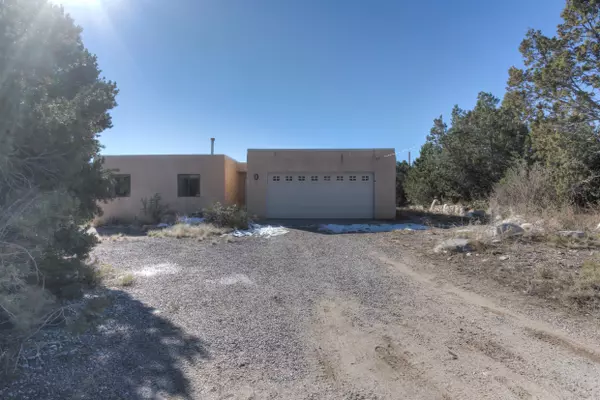 Cedar Crest, NM 87008,15 Everest CT