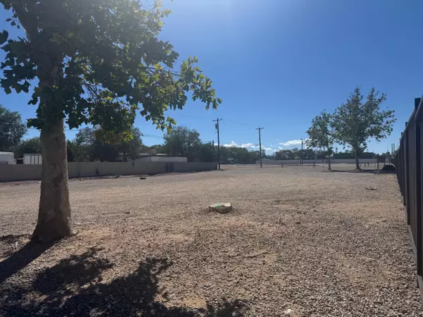 Albuquerque, NM 87123,114-156 WYOMING BLVD NE