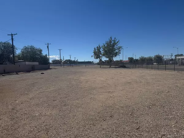 Albuquerque, NM 87123,114-156 WYOMING BLVD NE