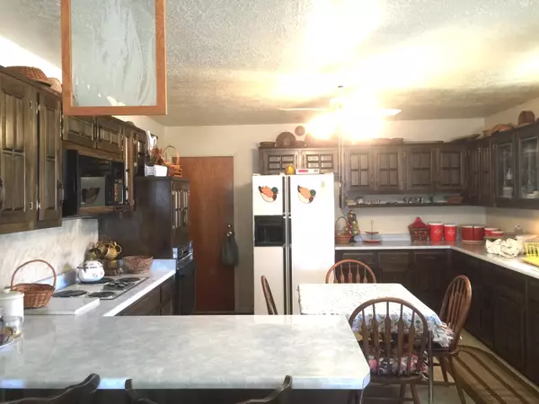 Ponderosa, NM 87044,189 Petaca RD