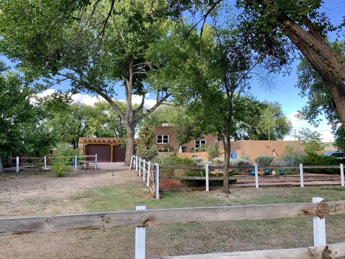 Corrales, NM 87048,155 White Horse LN