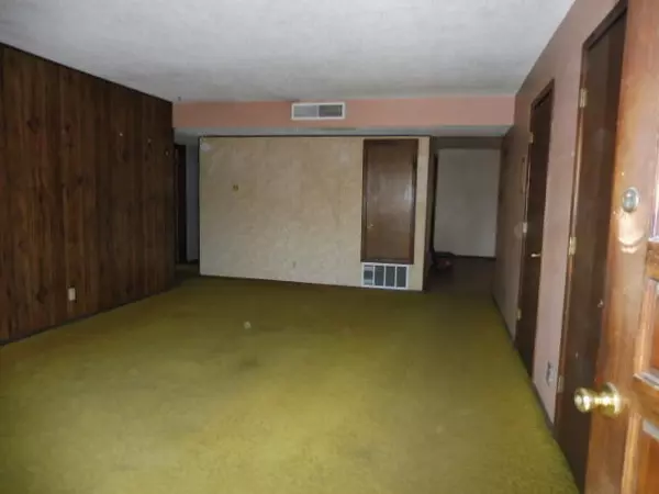 Albuquerque, NM 87121,201 65TH ST SW