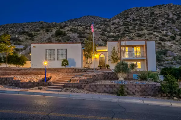 3004 CAMINO DE LA SIERRA NE, Albuquerque, NM 87111