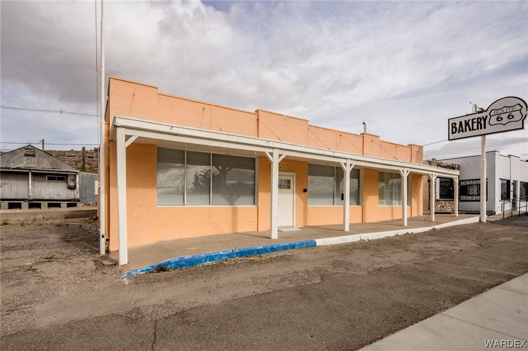 Kingman, AZ 86401,711 E Andy Devine AVE #1