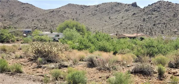 00 Cactus DR, Golden Valley, AZ 86413