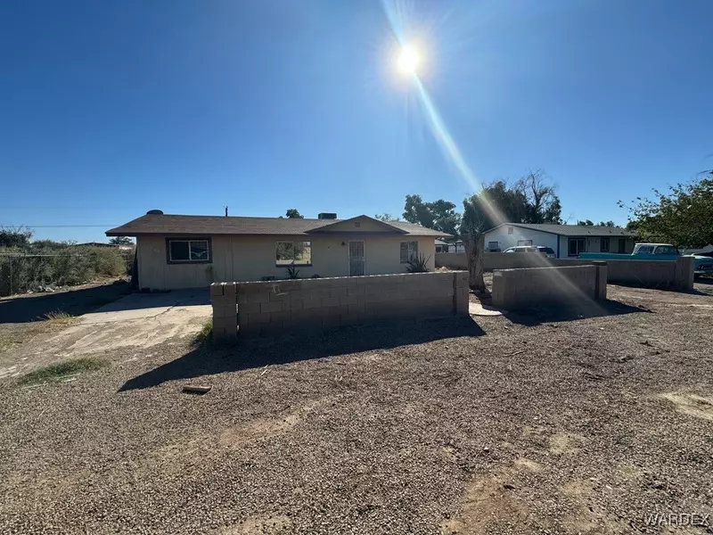 2088 E Cabot DR, Mohave Valley, AZ 86440