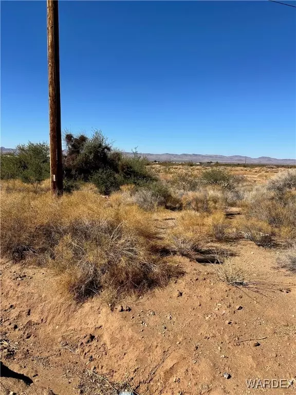 Lot 207A N Araby RD, Golden Valley, AZ 86413