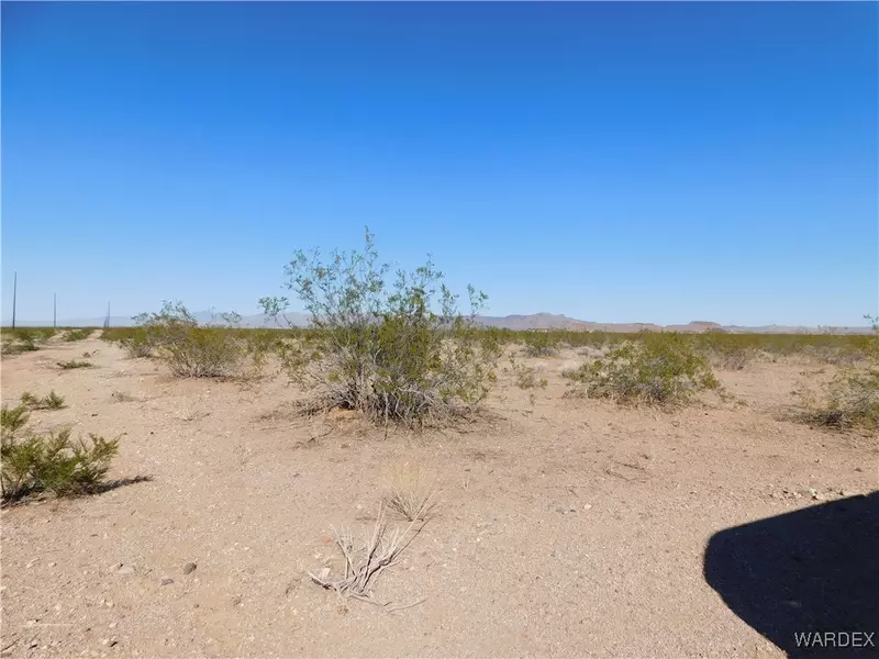 Lot 63 W Palomine DR, Golden Valley, AZ 86413