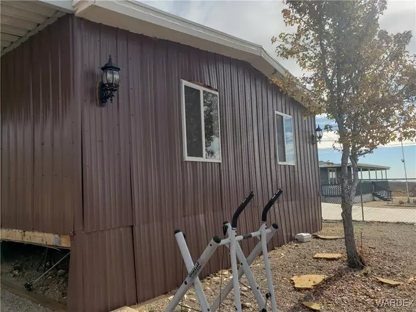 9636 2nd ST, Chloride, AZ 86431