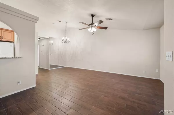 2255 Del Cristal Bullhead City, AZ 86442