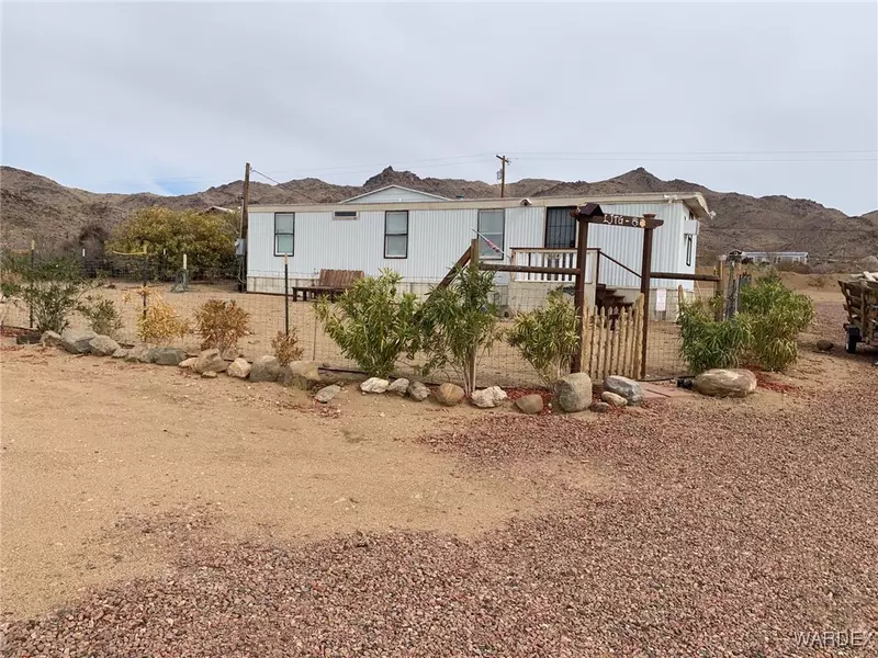 3604 N Bowie RD, Golden Valley, AZ 86413