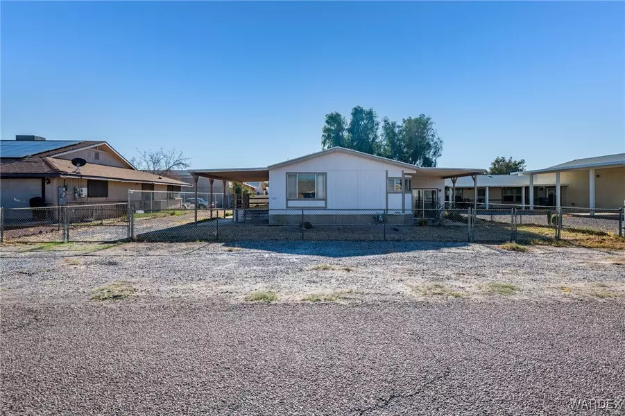 8215 S Aspen DR, Mohave Valley, AZ 86440