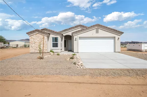 3284 N Hano RD, Golden Valley, AZ 86413