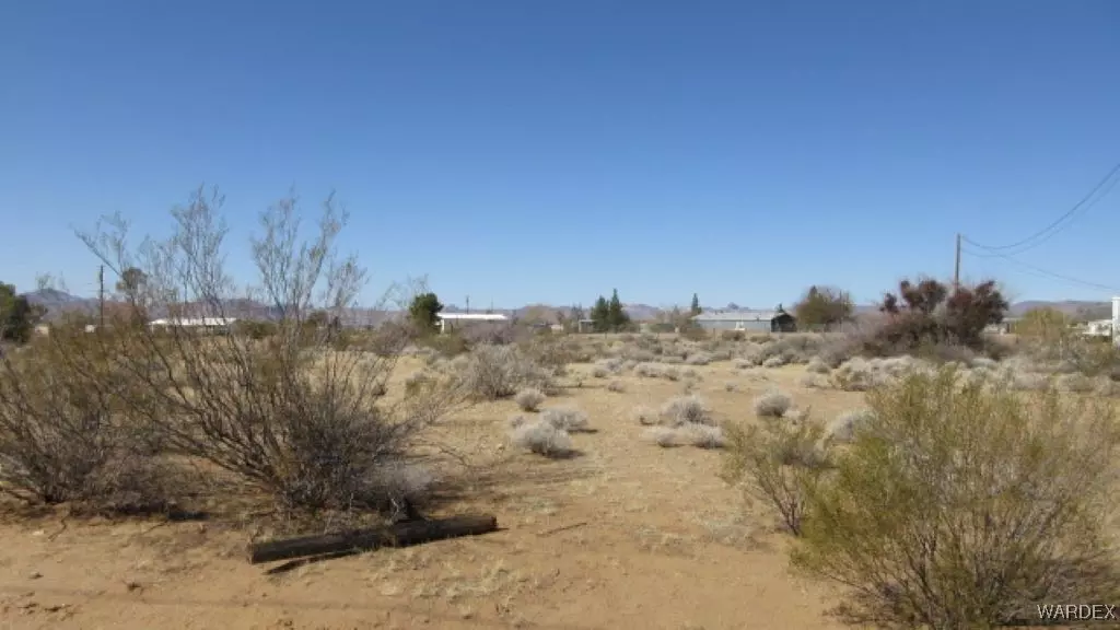 5193 W Burro DR, Golden Valley, AZ 86413