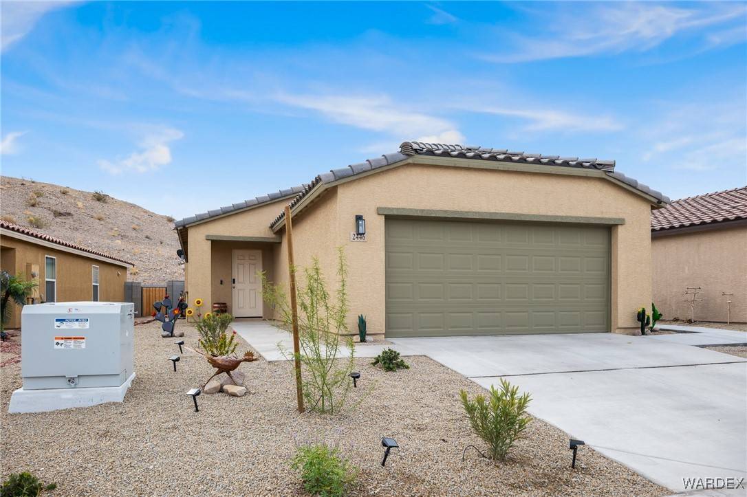 2446 Tapatio DR, Bullhead City, AZ 86442