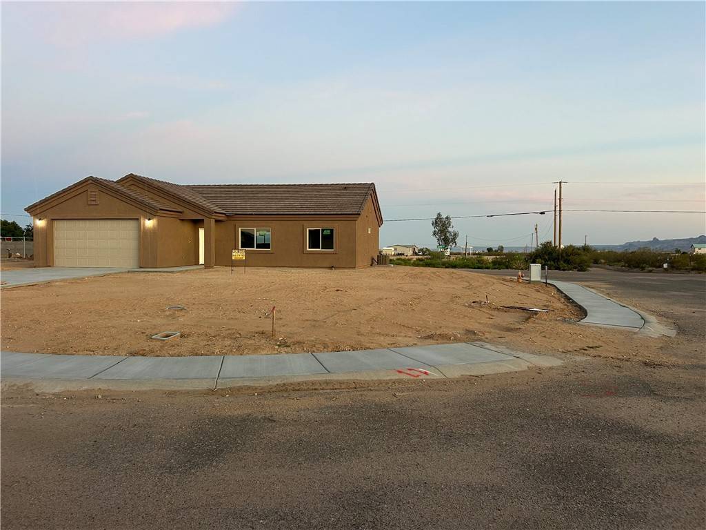 6676 W Rosario CT, Golden Valley, AZ 86413