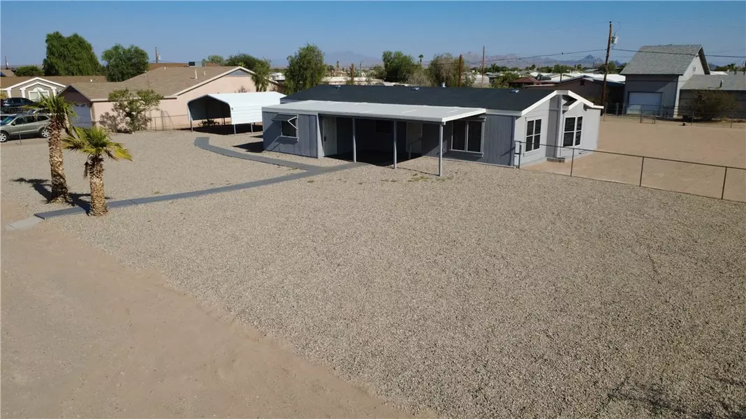 5282 E El Mirage Drive, Topock, AZ 86436