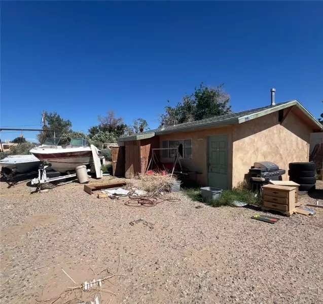 10562 S Queens RD, Mohave Valley, AZ 86440