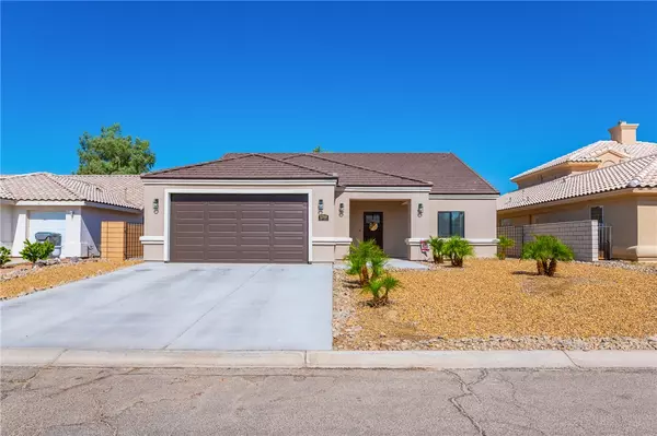 5789 S Desert Lakes DR, Fort Mohave, AZ 86426