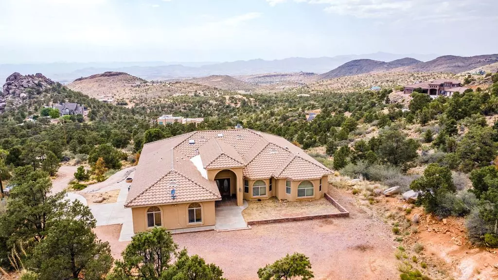 4801 E Stallion DR, Kingman, AZ 86401