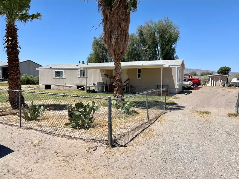 10585 S Queens RD, Mohave Valley, AZ 86440
