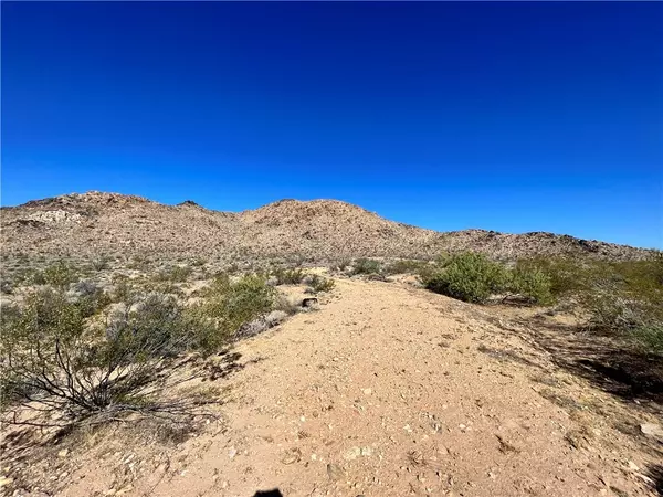 Yucca, AZ 86438,0 Roy Rogers Rd