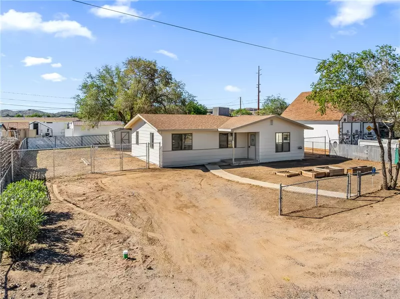 830 E Beverly AVE, Kingman, AZ 86409
