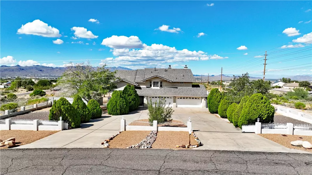 3811 Dakota RD, Kingman, AZ 86401