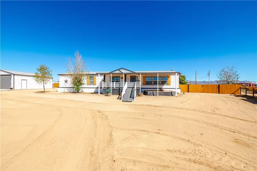 4938 N Davis RD, Golden Valley, AZ 86413