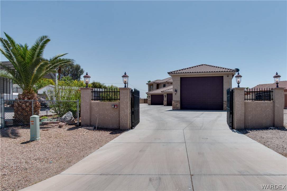440 Whitewater DR, Bullhead, AZ 86442