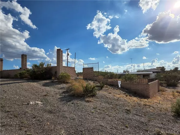 Meadview, AZ 86444,10 W Iceberg Canyon DR