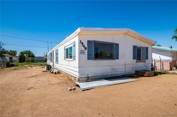 Kingman, AZ 86409,3548 E Lark LN