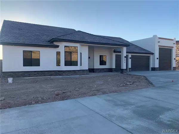 2875 Desert Trail DR, Bullhead City, AZ 86429