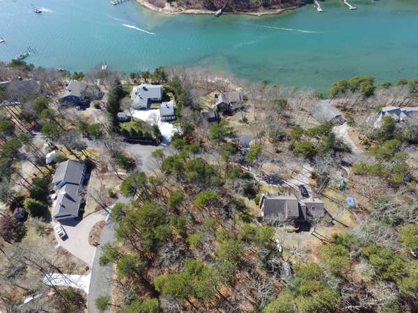 Cotuit, MA 02635,10 Cotuit Cove Road