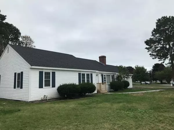 2 Capt Daniel Road, South Yarmouth, MA 02664