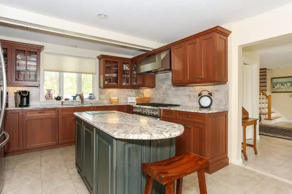 Centerville, MA 02632,1258 Craigville Beach Road