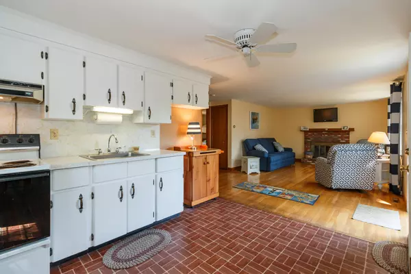 South Dennis, MA 02660,1 Ebb Road