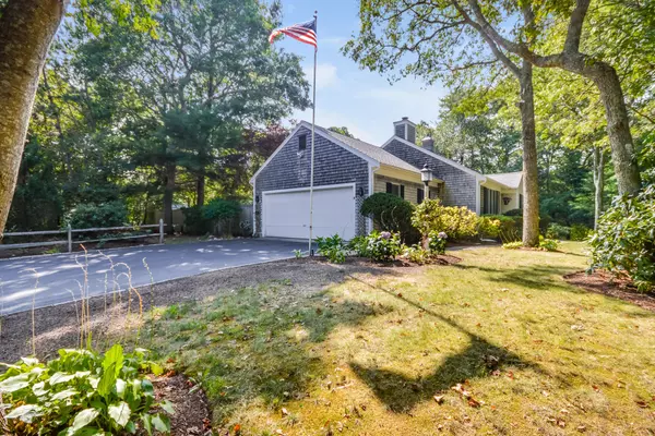North Falmouth, MA 02556,5 Red Oak Circle
