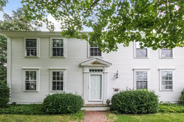 3890 Main Street, Cummaquid, MA 02637