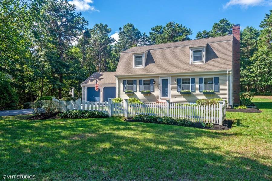 1166 Old Post Road, Cotuit, MA 02635