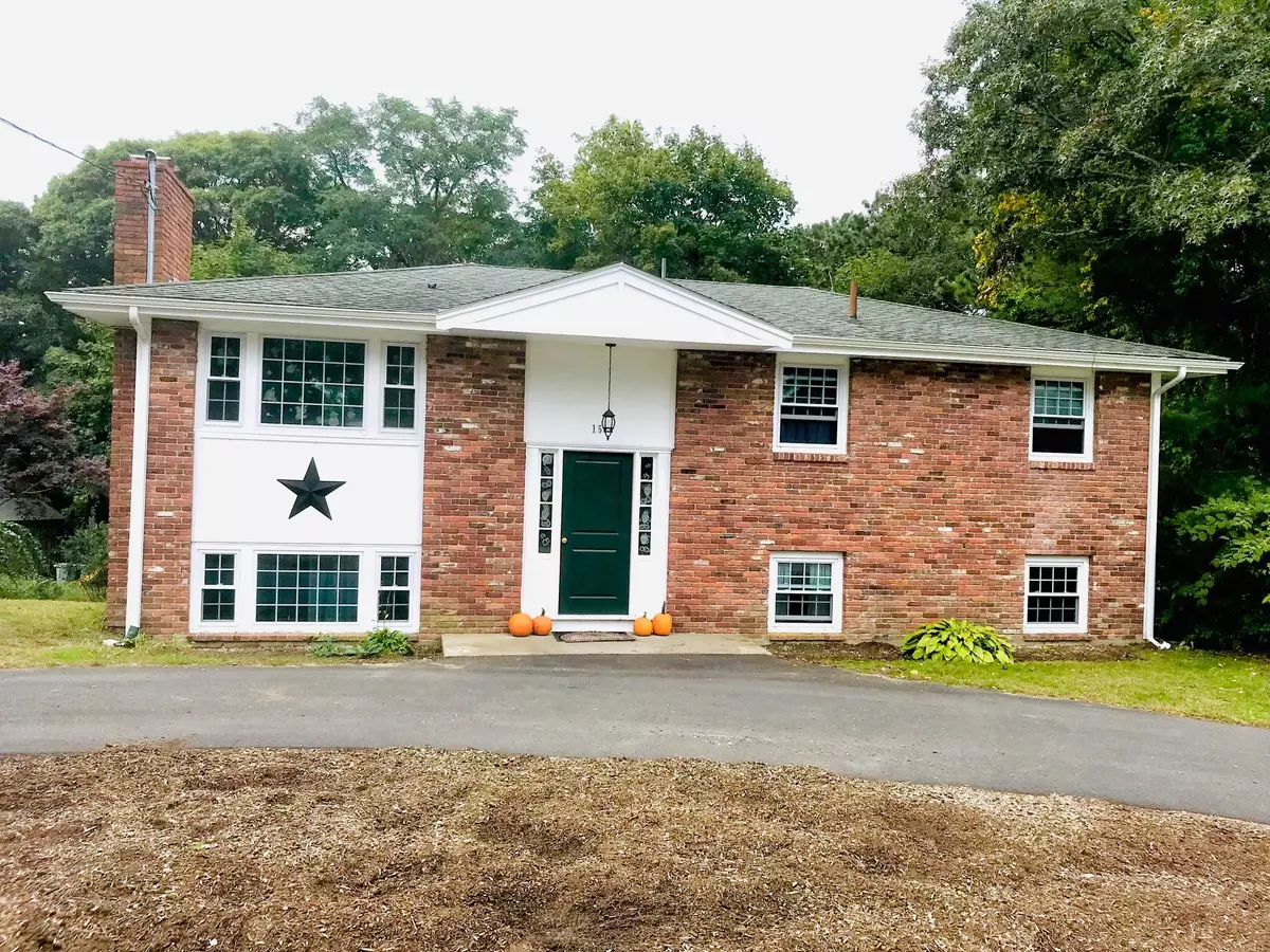South Dennis, MA 02660,15 Cassidy Avenue