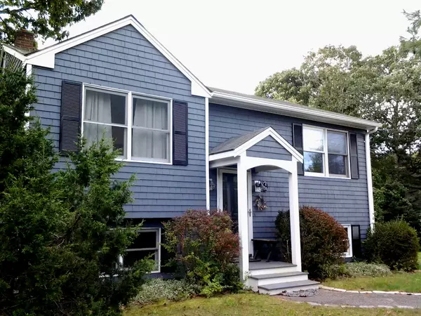 Chatham, MA 02633,35 Elkanah Street