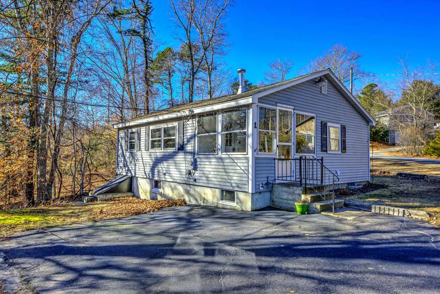 1 Pine Road, Sandwich, MA 02563