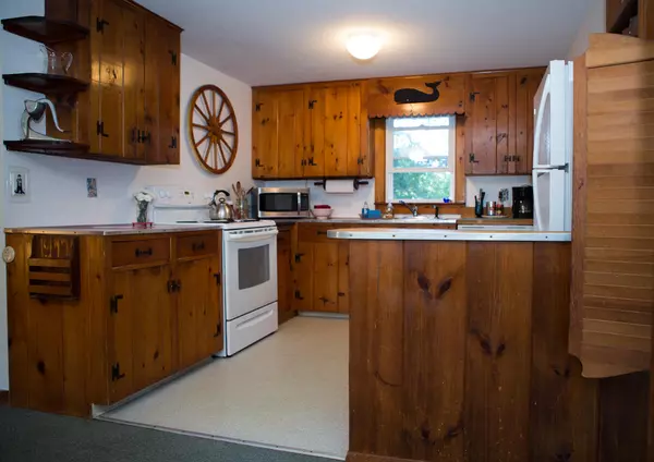 Eastham, MA 02642,285 Summit Avenue