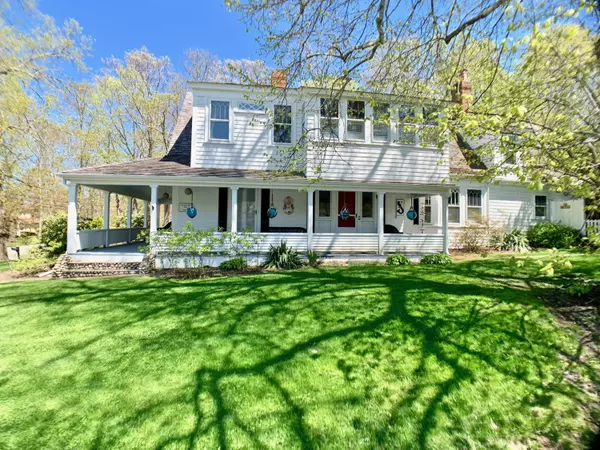 Yarmouth Port, MA 02675,303 MA-6A