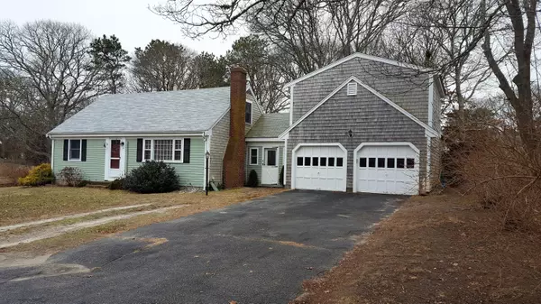 27 Davis Road, South Yarmouth, MA 02664