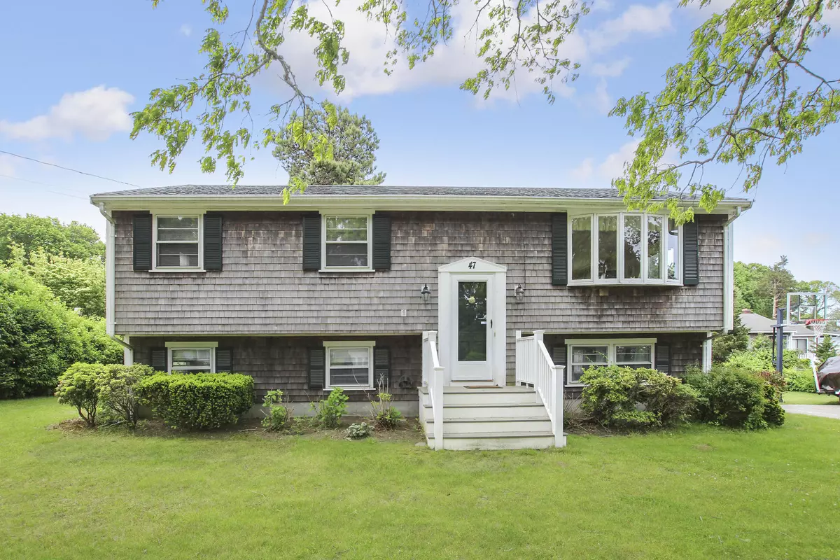 Pocasset, MA 02559,47 Spruce Drive