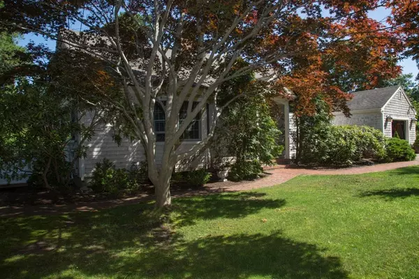 Cotuit, MA 02635,22 Bay Road