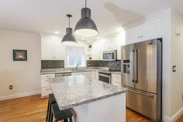 East Falmouth, MA 02536,56 Carriage Shop Road #4